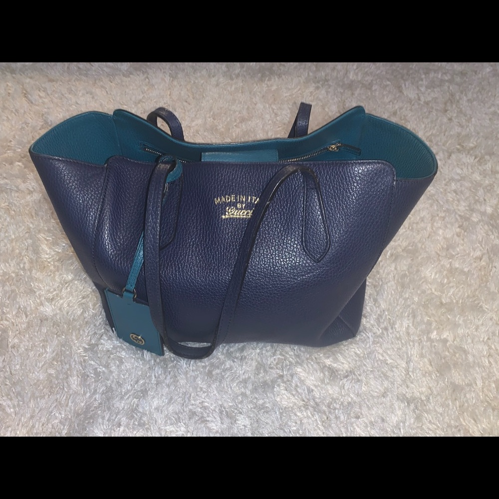 Beautiful well kept Gucci tote. Retail over 1000$